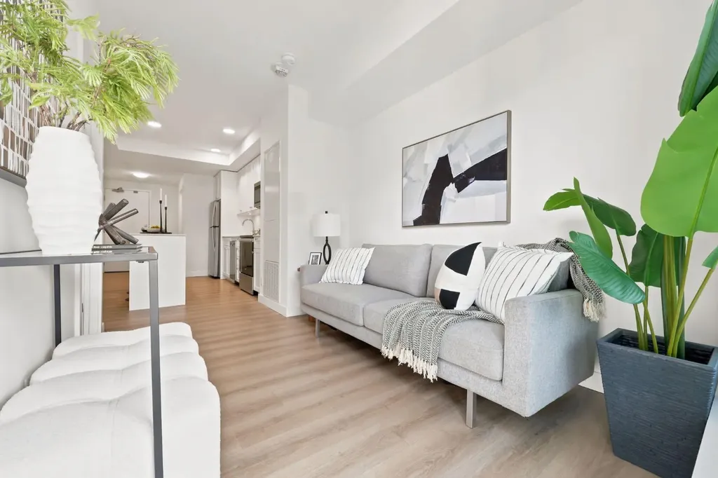123 4 Street Calgary AB T2E 8K3