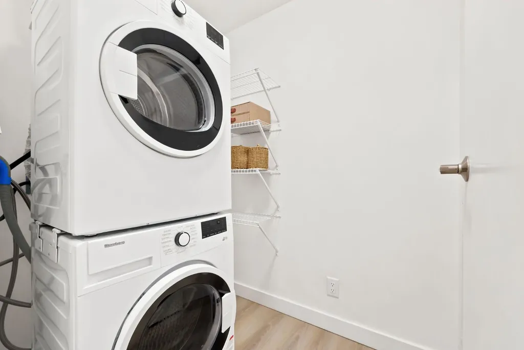 123 4 Street Calgary AB T2E 8K3