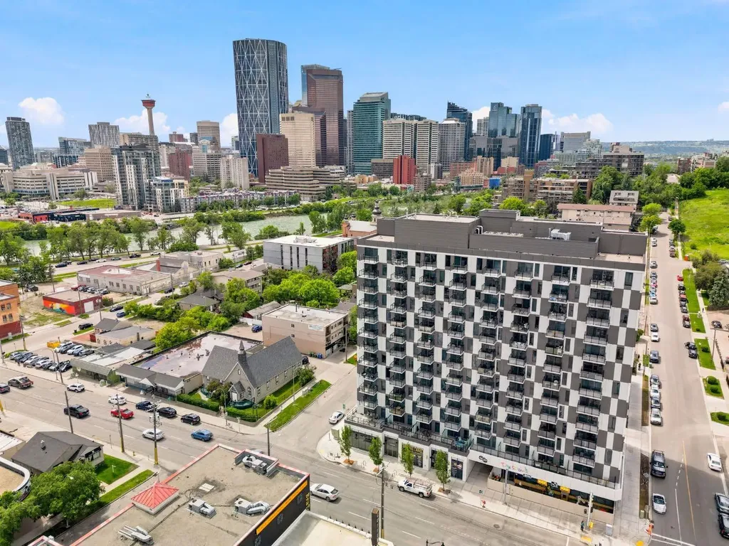 123 4 Street Calgary AB T2E 8K3
