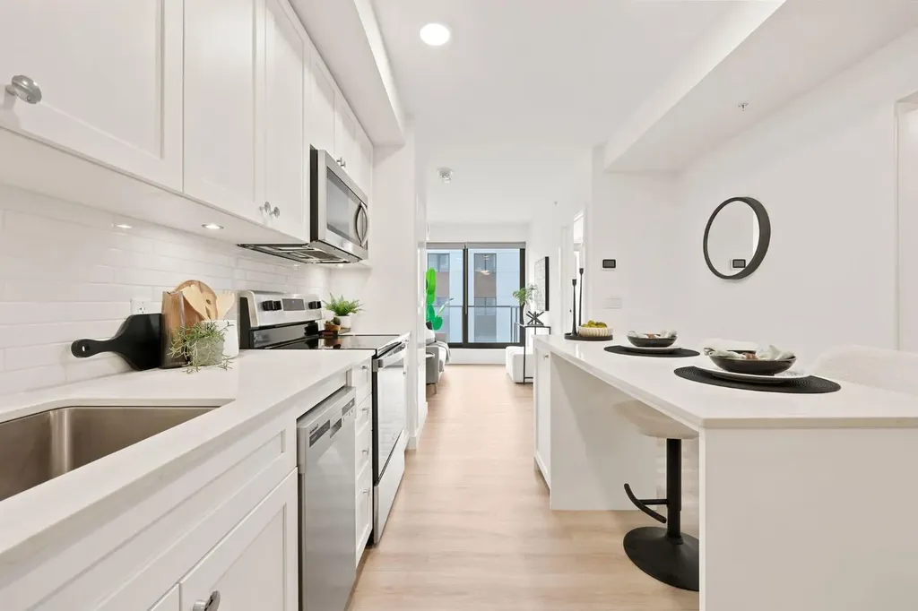 123 4 Street Calgary AB T2E 8K3