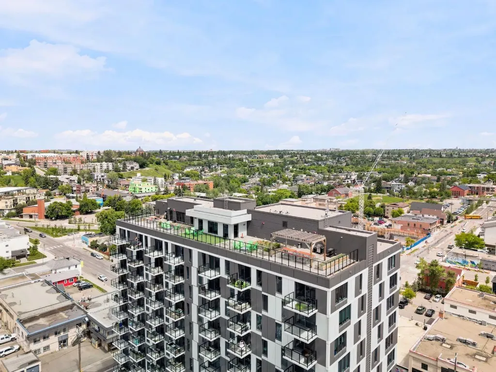 123 4 Street Calgary AB T2E 8K3