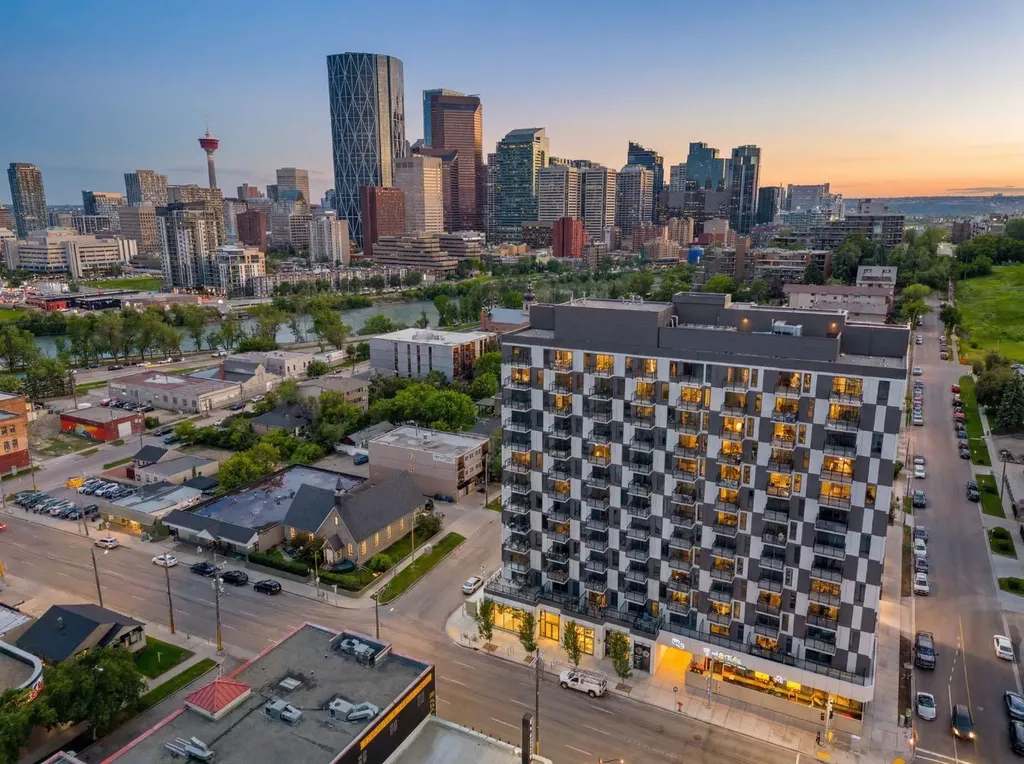 123 4 Street Calgary AB T2E 8K3
