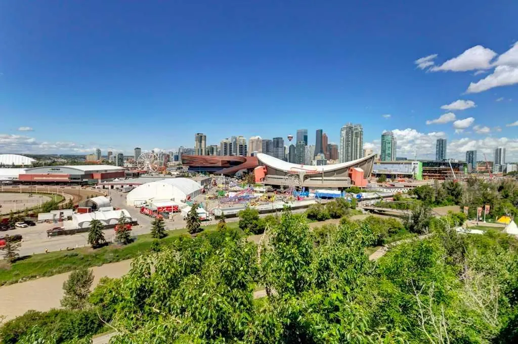 1921 6 Street SE Calgary AB T2G 2Y3