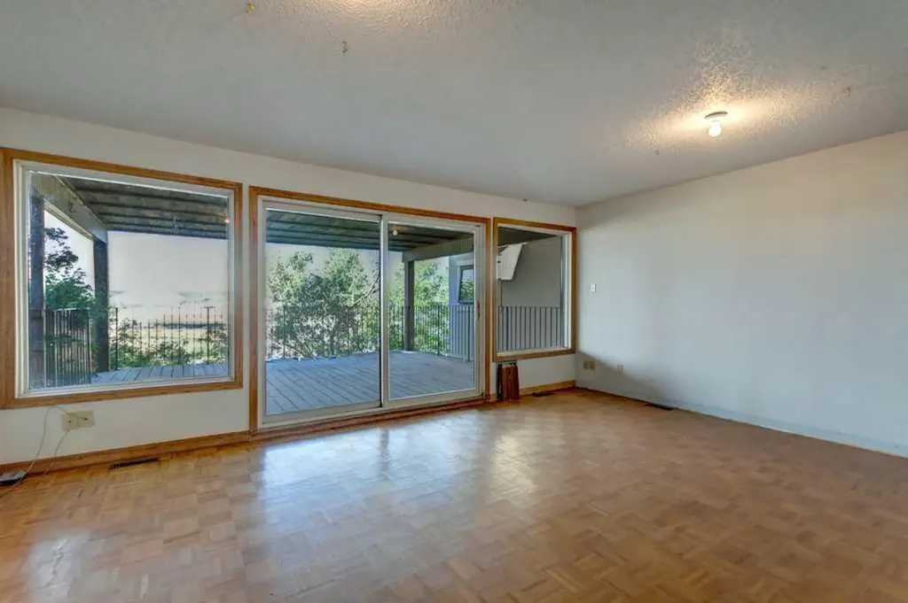 1921 6 Street SE Calgary AB T2G 2Y3