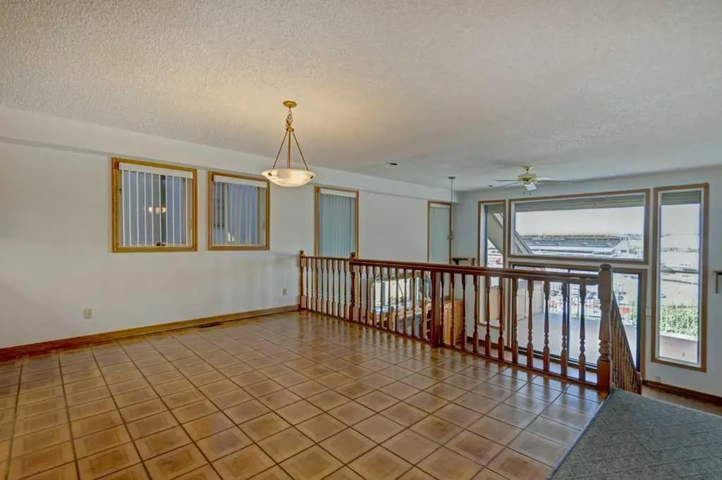 1921 6 Street SE Calgary AB T2G 2Y3
