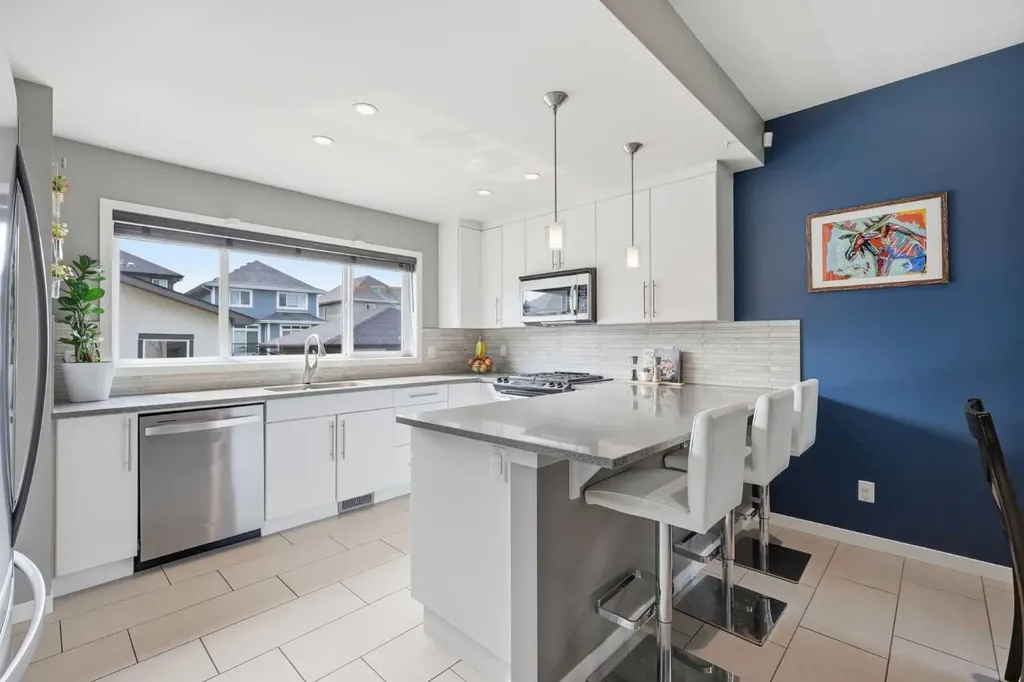 170 Mahogany Heights SE Calgary AB T3M 0X6