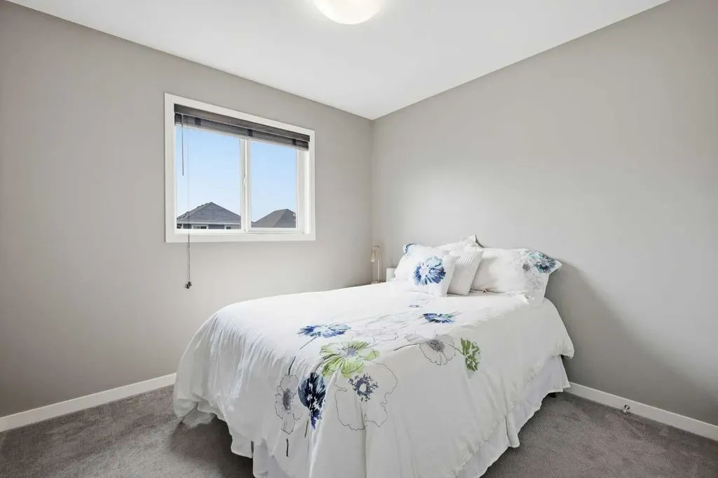 170 Mahogany Heights SE Calgary AB T3M 0X6