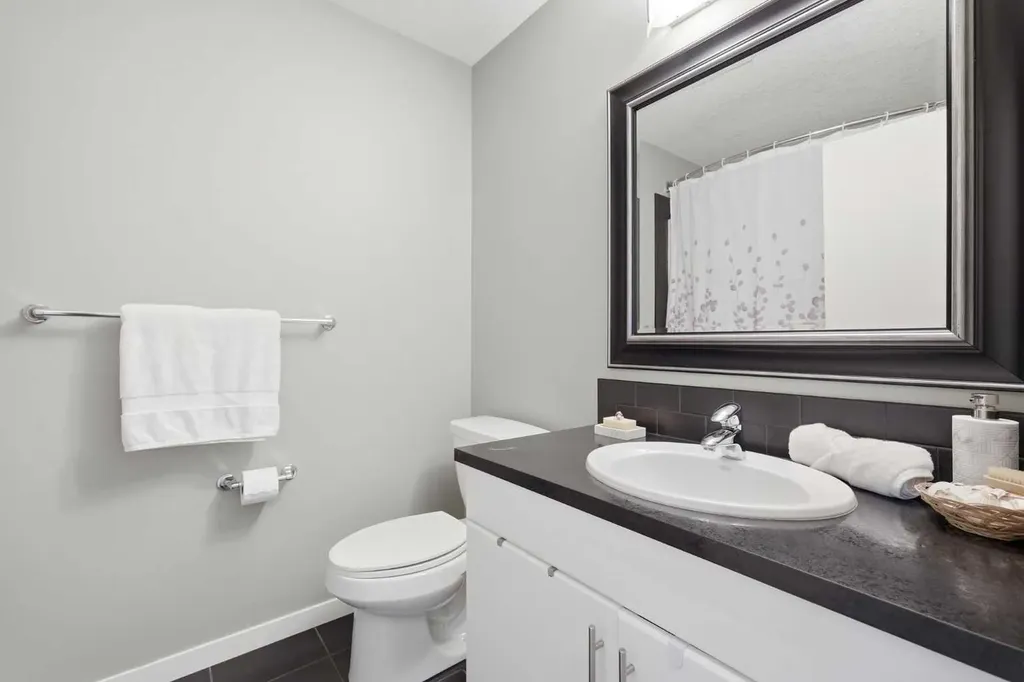 170 Mahogany Heights SE Calgary AB T3M 0X6
