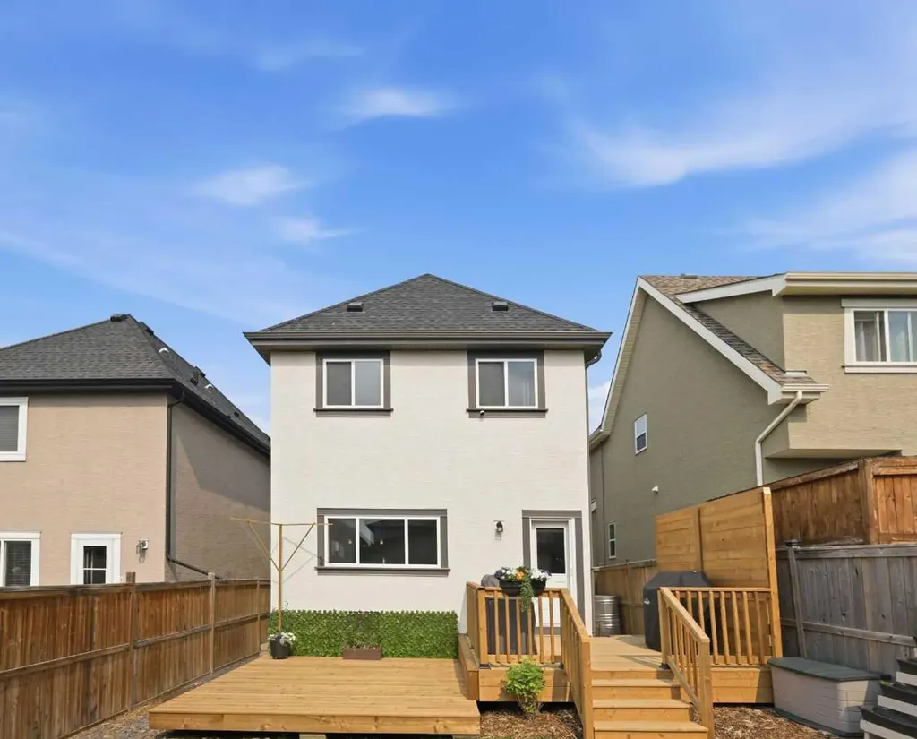 170 Mahogany Heights SE Calgary AB T3M 0X6