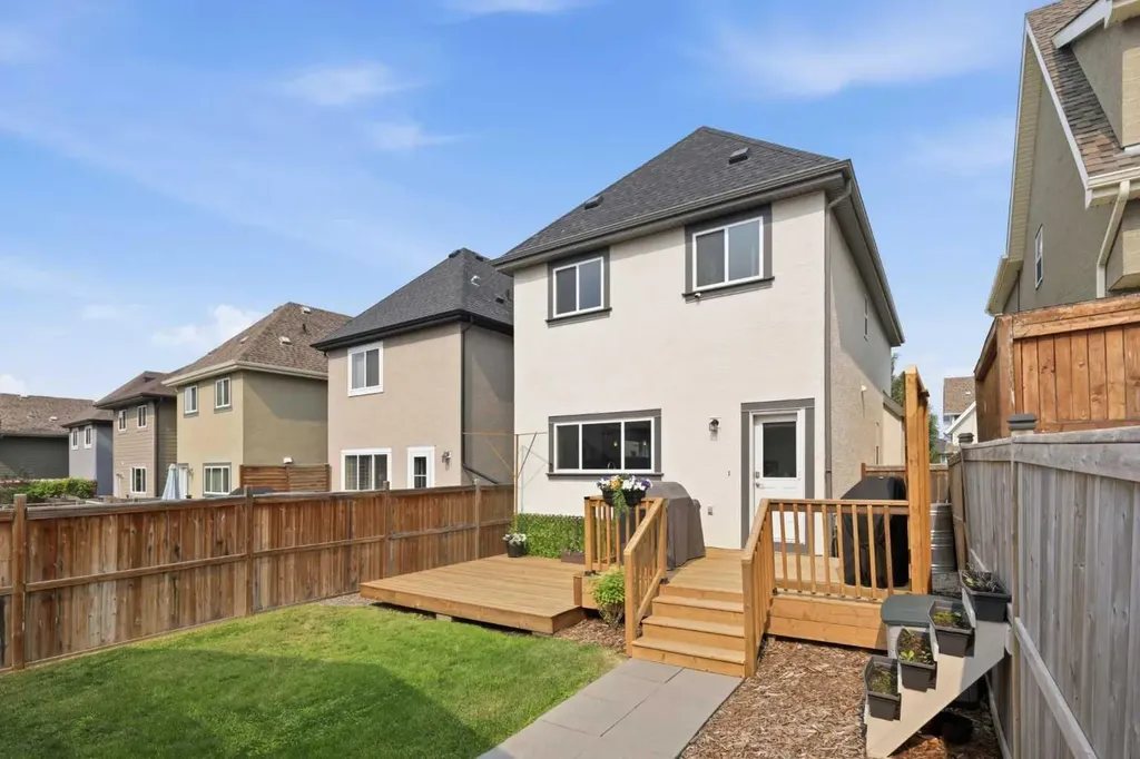 170 Mahogany Heights SE Calgary AB T3M 0X6