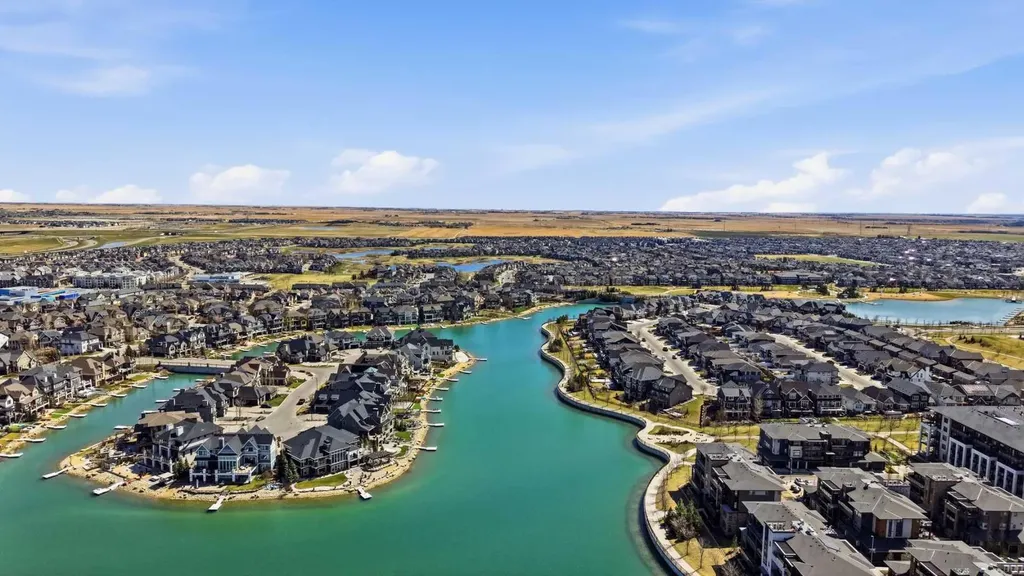 170 Mahogany Heights SE Calgary AB T3M 0X6