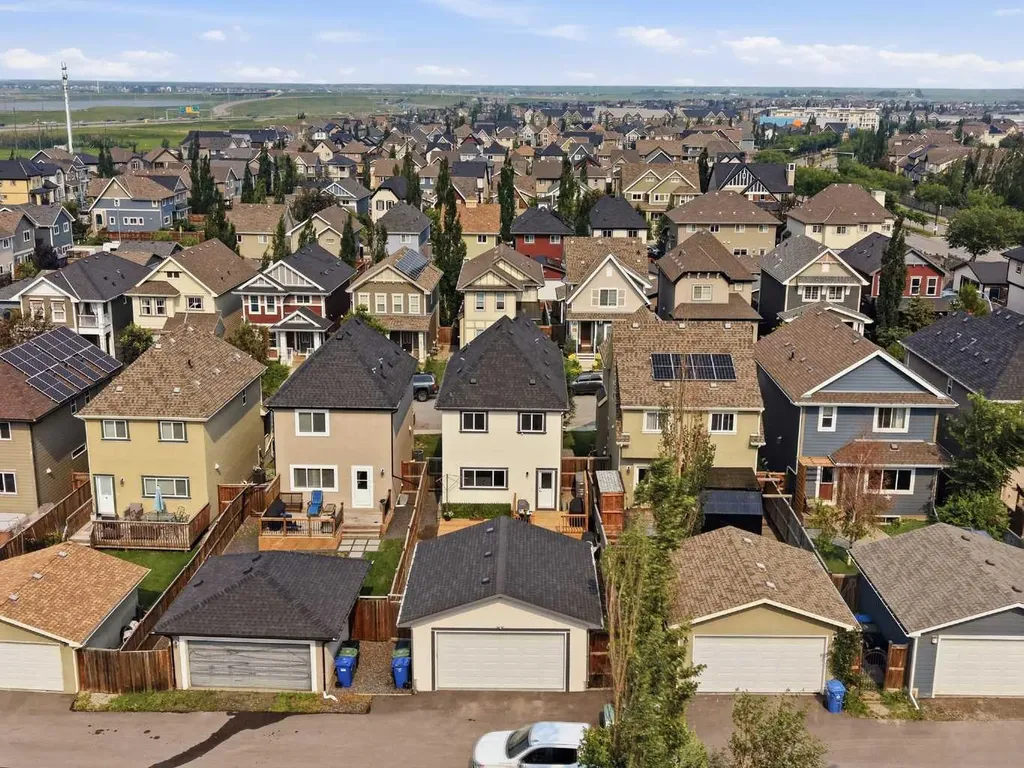 170 Mahogany Heights SE Calgary AB T3M 0X6