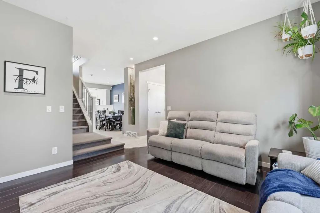 170 Mahogany Heights SE Calgary AB T3M 0X6