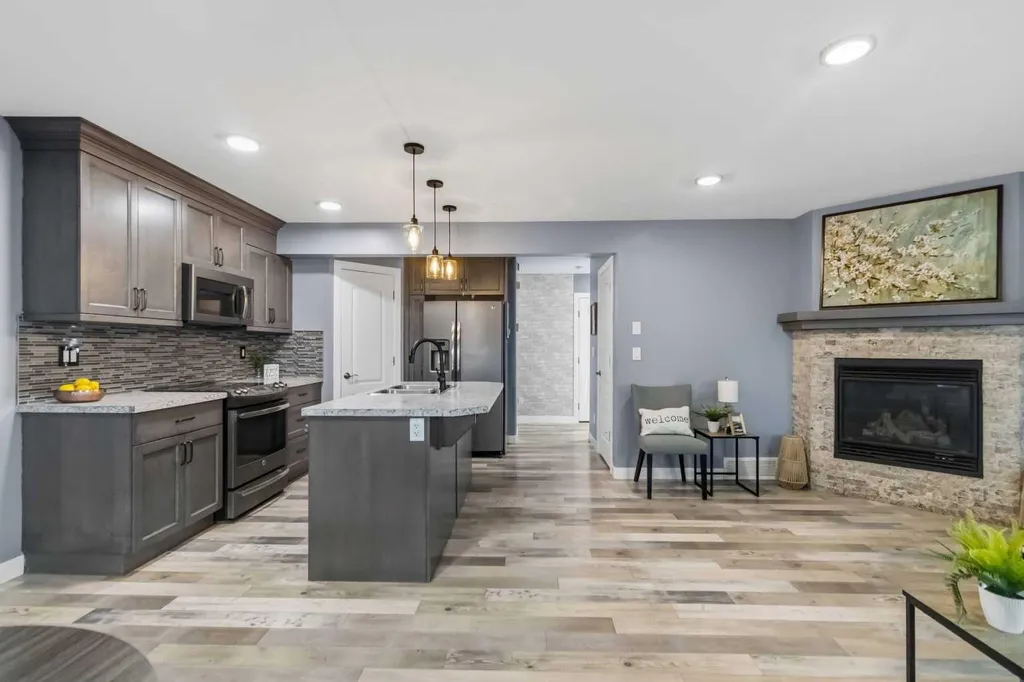 179 Aldergrove Avenue Fort Mcmurray AB T9J 1E6