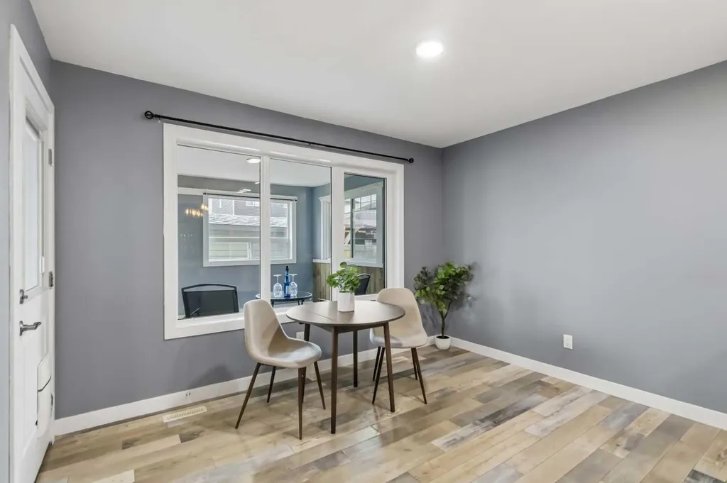 179 Aldergrove Avenue Fort Mcmurray AB T9J 1E6