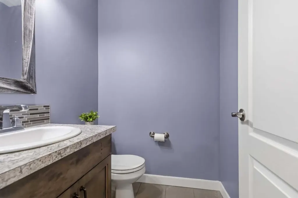 179 Aldergrove Avenue Fort Mcmurray AB T9J 1E6