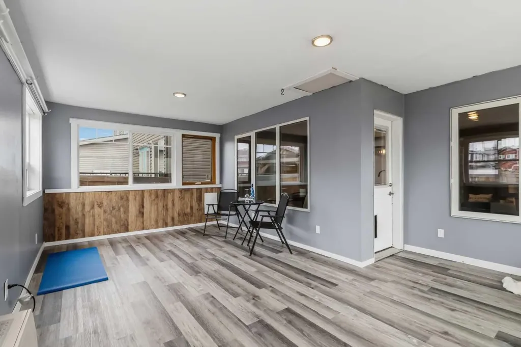 179 Aldergrove Avenue Fort Mcmurray AB T9J 1E6