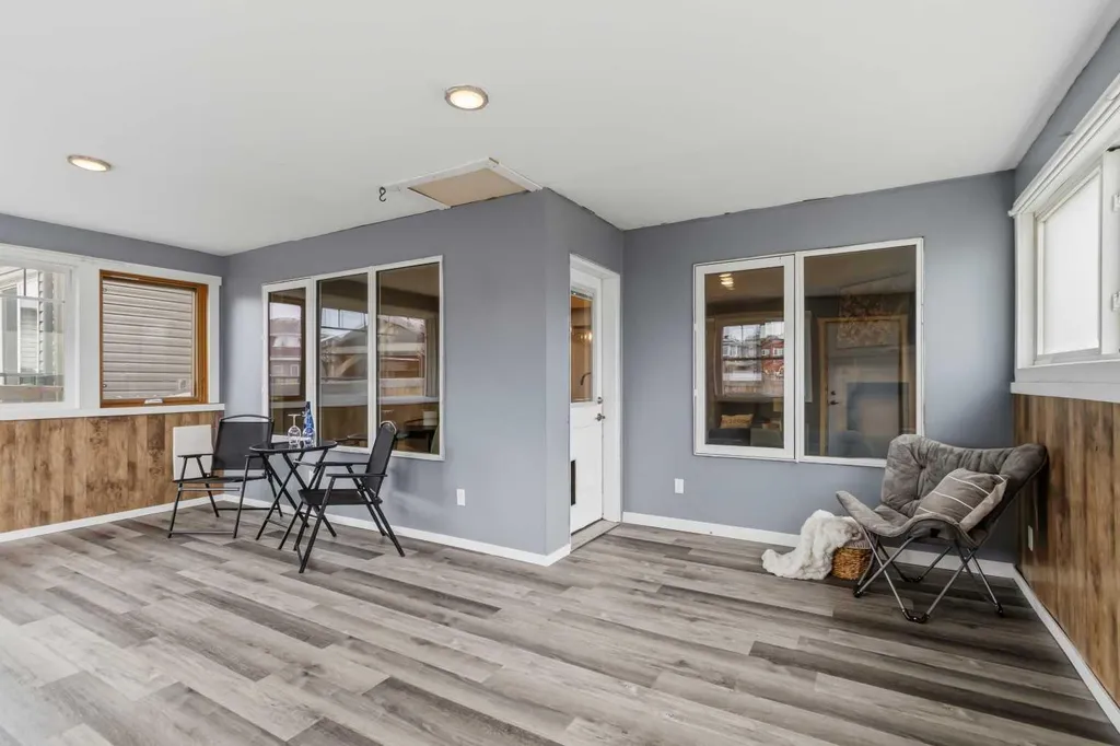 179 Aldergrove Avenue Fort Mcmurray AB T9J 1E6