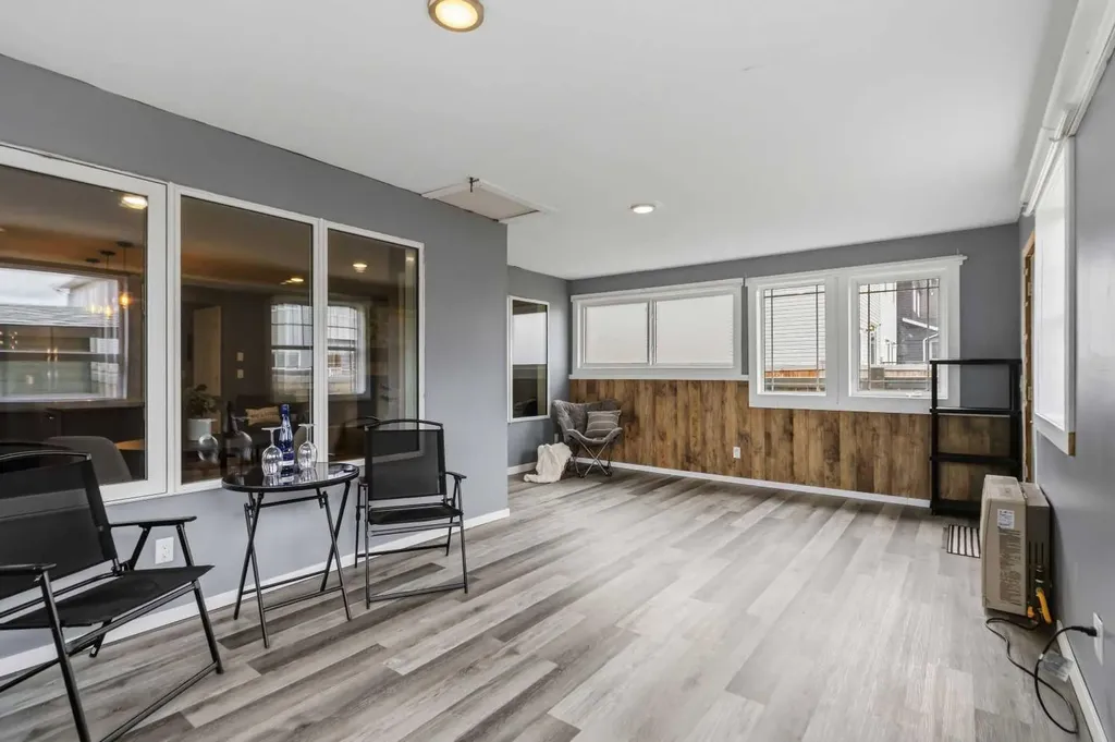 179 Aldergrove Avenue Fort Mcmurray AB T9J 1E6
