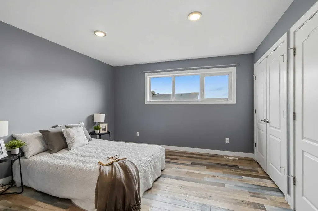179 Aldergrove Avenue Fort Mcmurray AB T9J 1E6
