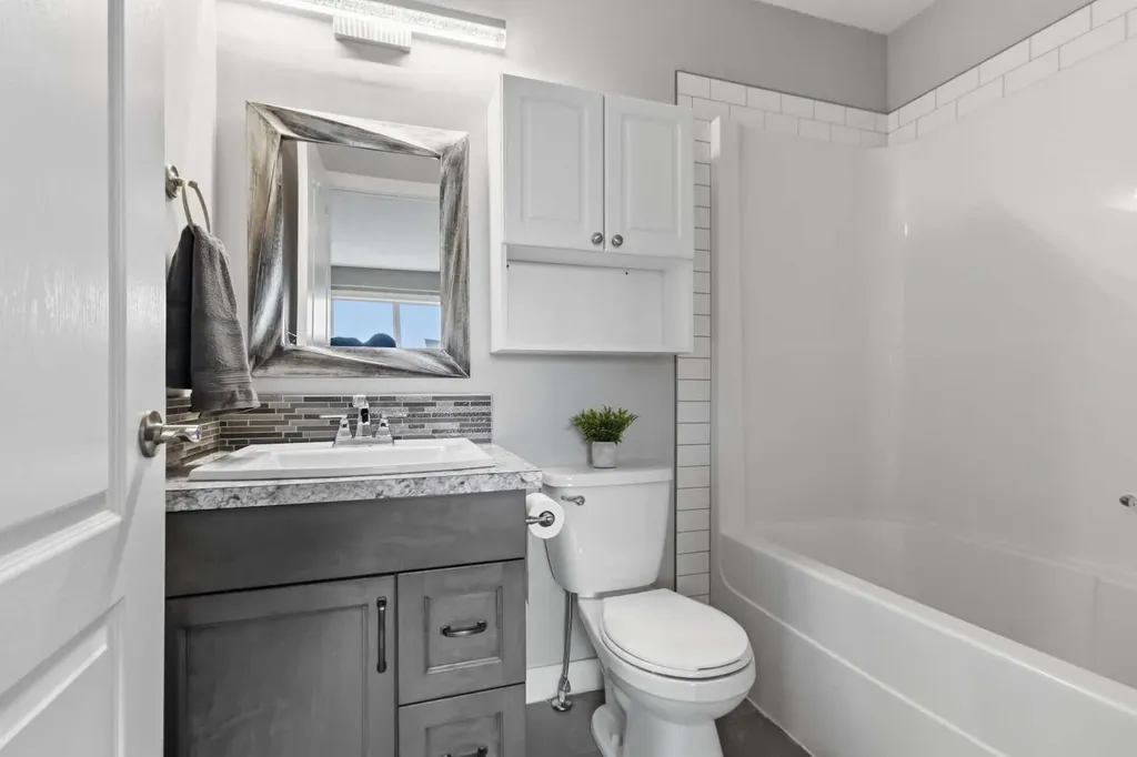 179 Aldergrove Avenue Fort Mcmurray AB T9J 1E6