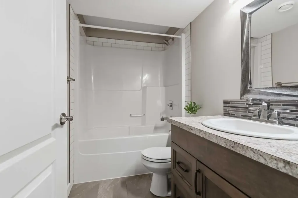 179 Aldergrove Avenue Fort Mcmurray AB T9J 1E6