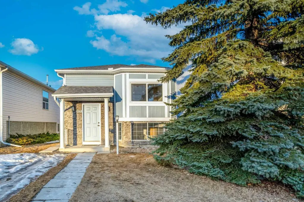 4249 Catalina Boulevard NE Calgary AB T1Y6Y5