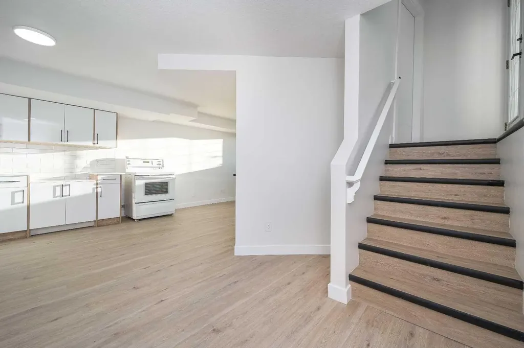 4249 Catalina Boulevard NE Calgary AB T1Y6Y5