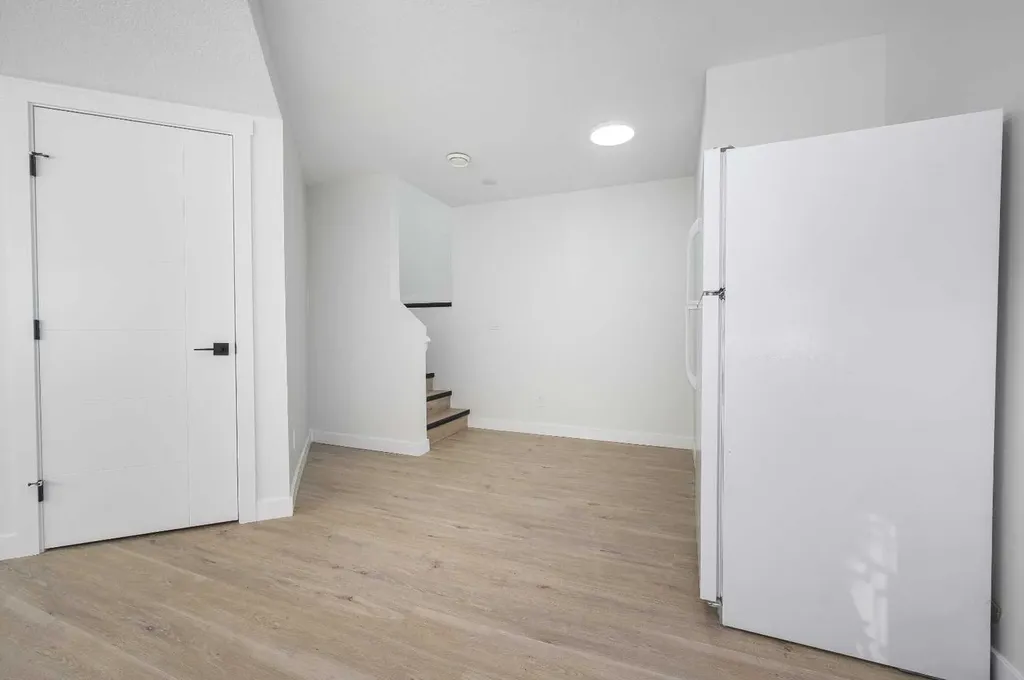 4249 Catalina Boulevard NE Calgary AB T1Y6Y5