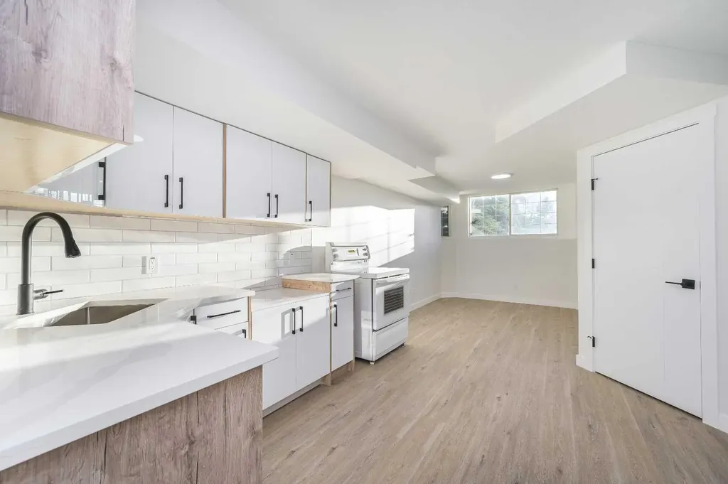 4249 Catalina Boulevard NE Calgary AB T1Y6Y5