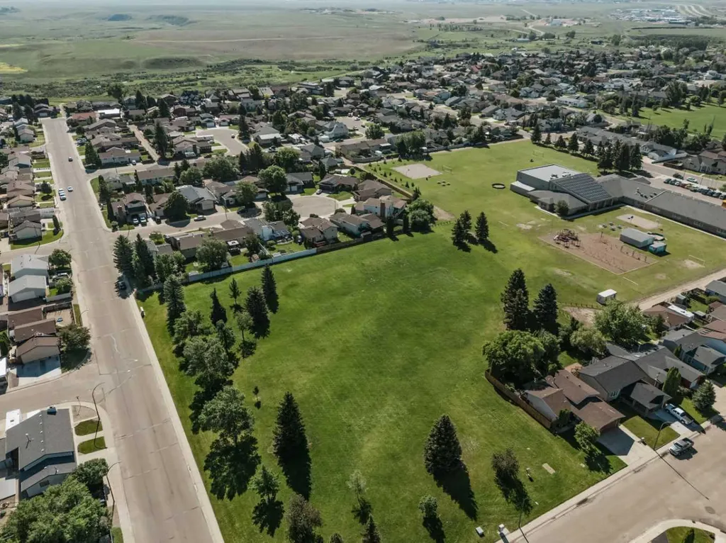 32 Rice Court SE Medicine Hat AB T1B 3X2