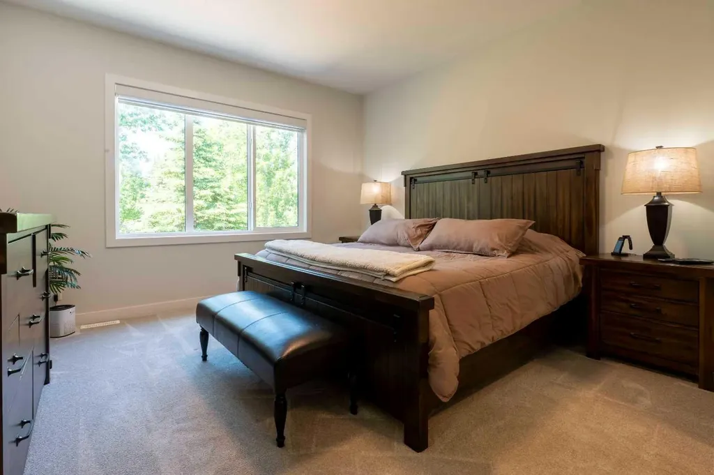 201 Thompson Crescent Red Deer AB T4P 0E5