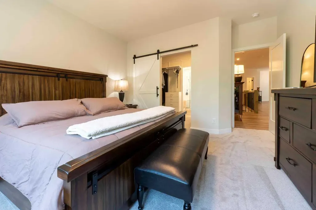 201 Thompson Crescent Red Deer AB T4P 0E5