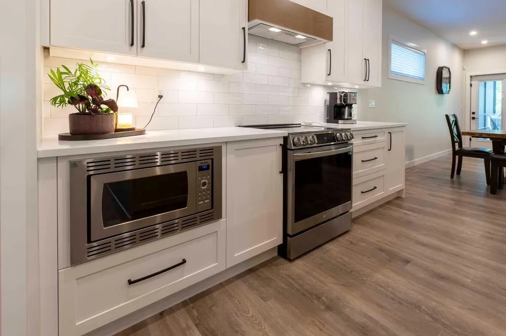 201 Thompson Crescent Red Deer AB T4P 0E5
