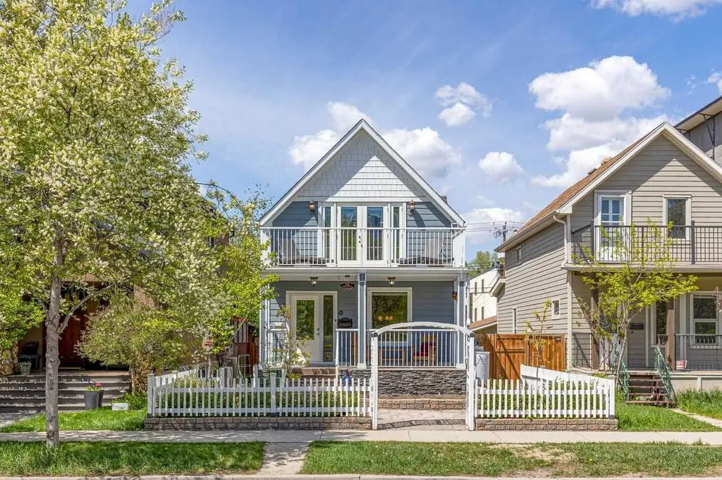 726 Memorial Drive NW Calgary AB T2N 3C7