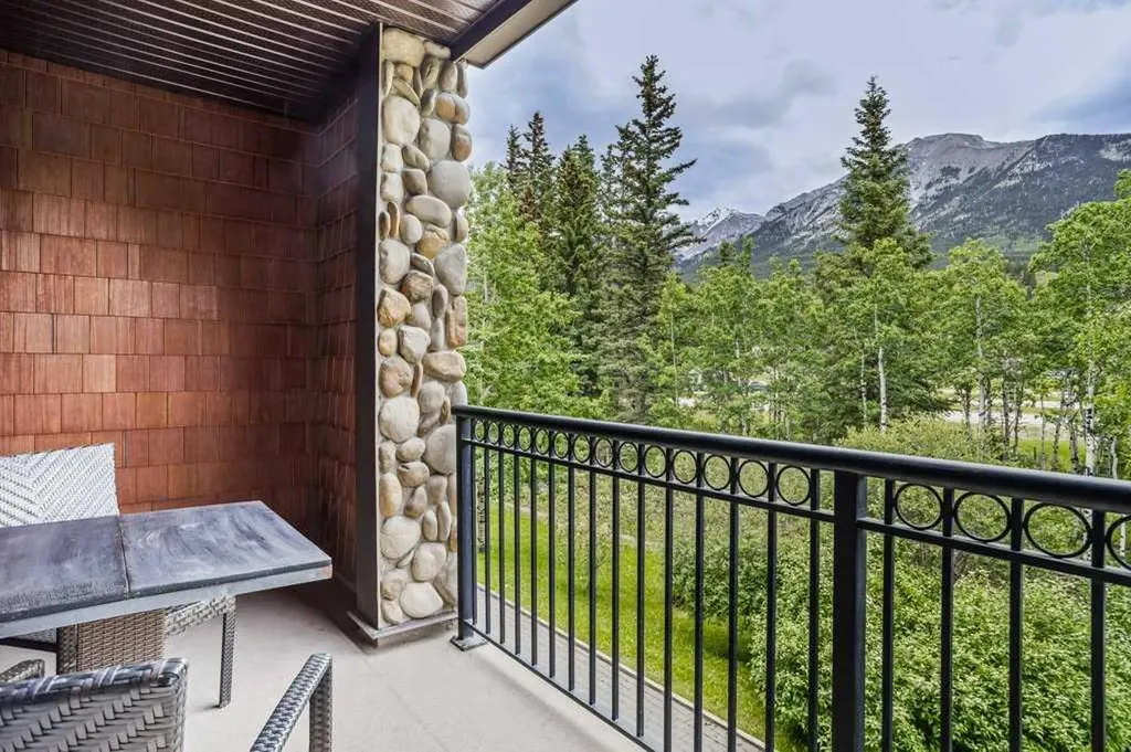 901 Mountain Street Canmore AB T1W 0C9