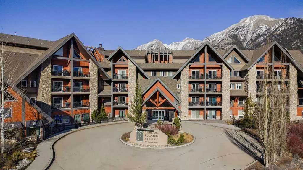 901 Mountain Street Canmore AB T1W 0C9
