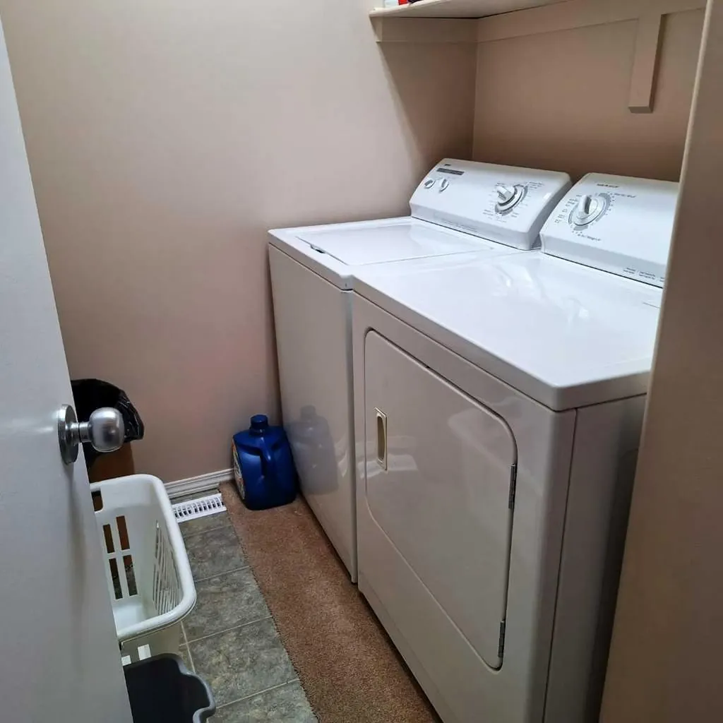 37 Silver Drive Blackfalds AB T0M 0J0