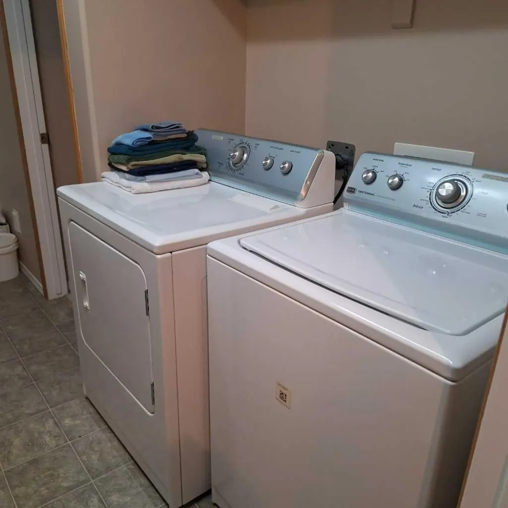 37 Silver Drive Blackfalds AB T0M 0J0