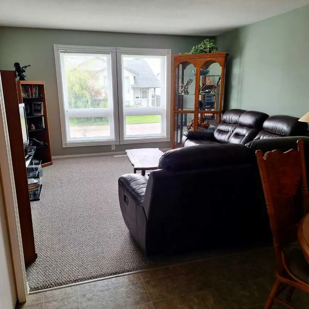 37 Silver Drive Blackfalds AB T0M 0J0