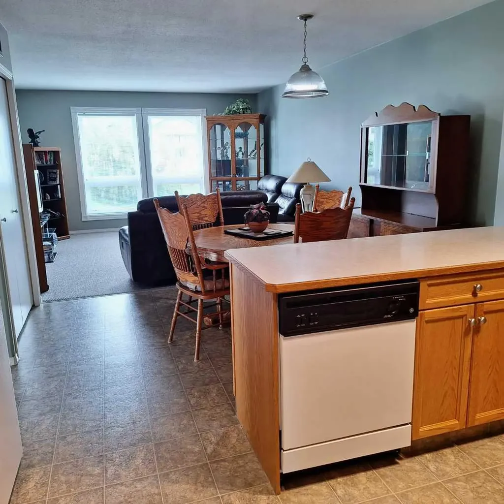 37 Silver Drive Blackfalds AB T0M 0J0