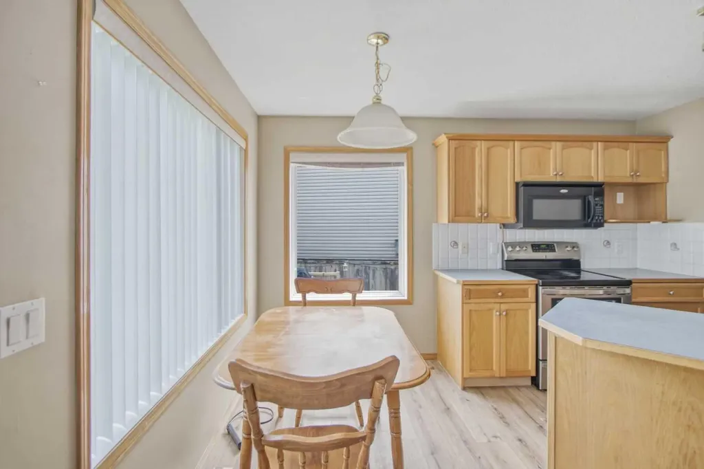 88 Willowbrook Crescent NW Airdrie AB T4B 2S4