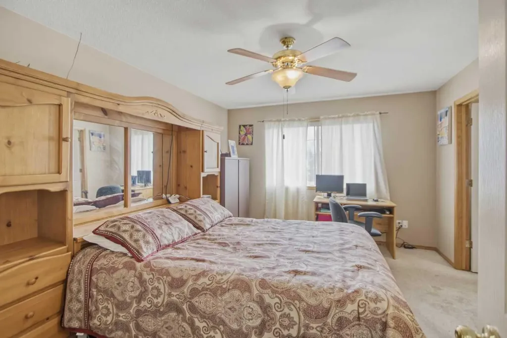88 Willowbrook Crescent NW Airdrie AB T4B 2S4