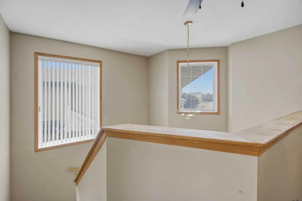 88 Willowbrook Crescent NW Airdrie AB T4B 2S4