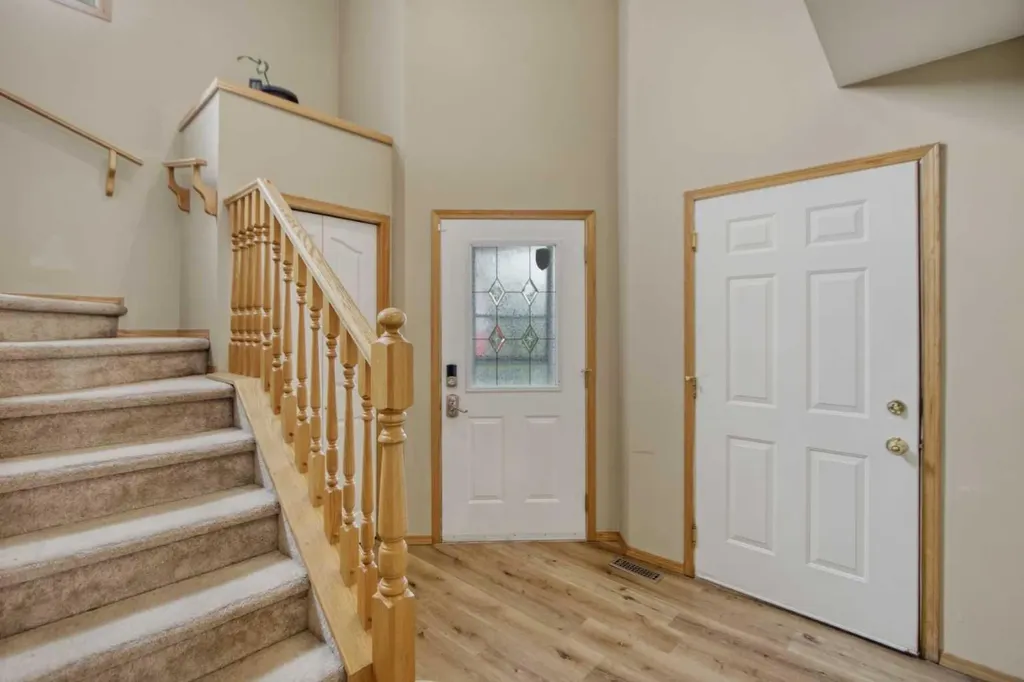 88 Willowbrook Crescent NW Airdrie AB T4B 2S4