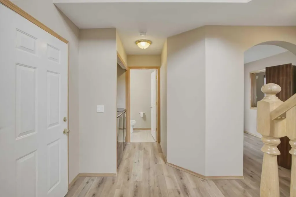 88 Willowbrook Crescent NW Airdrie AB T4B 2S4