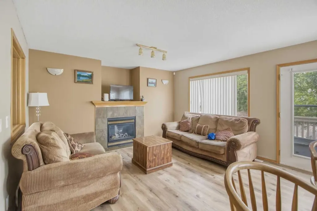 88 Willowbrook Crescent NW Airdrie AB T4B 2S4