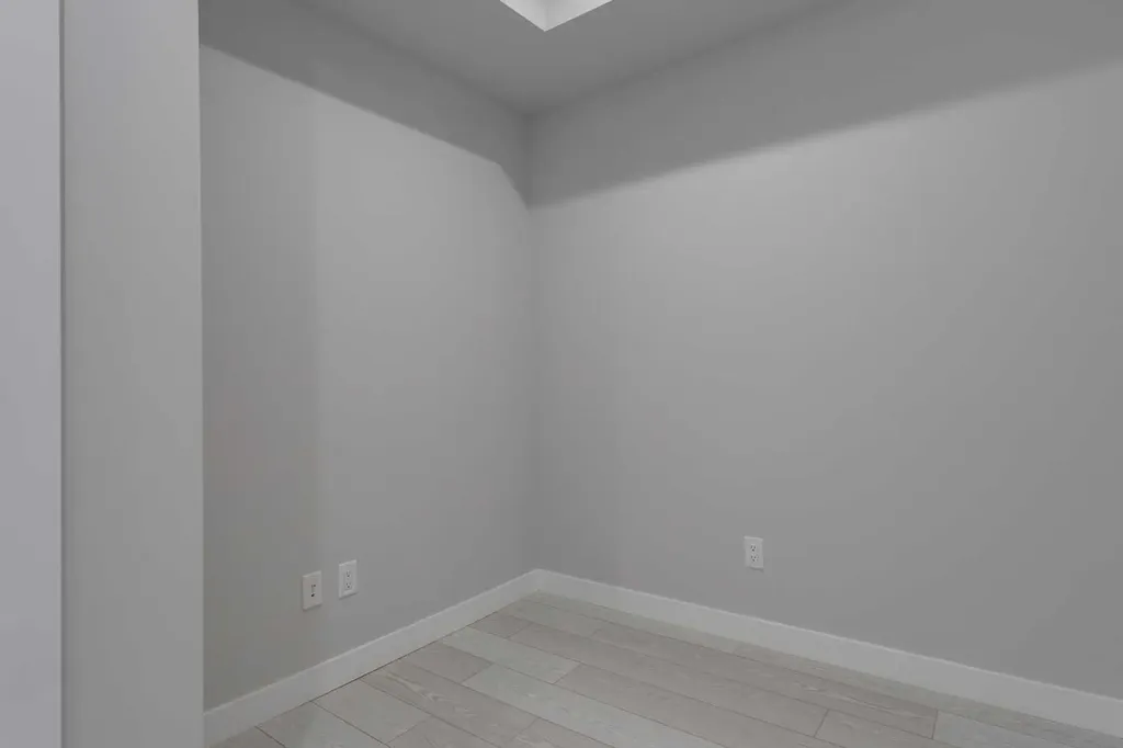 8370 Broadcast Avenue SW Calgary AB T3H 6L3