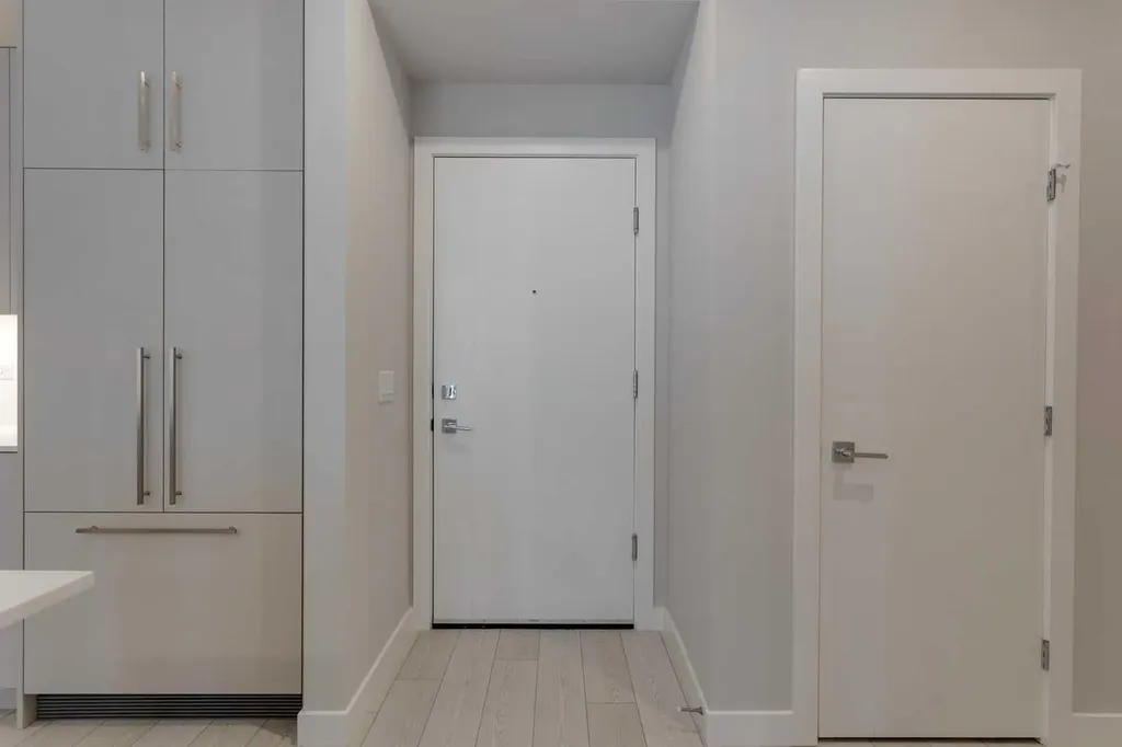 8370 Broadcast Avenue SW Calgary AB T3H 6L3