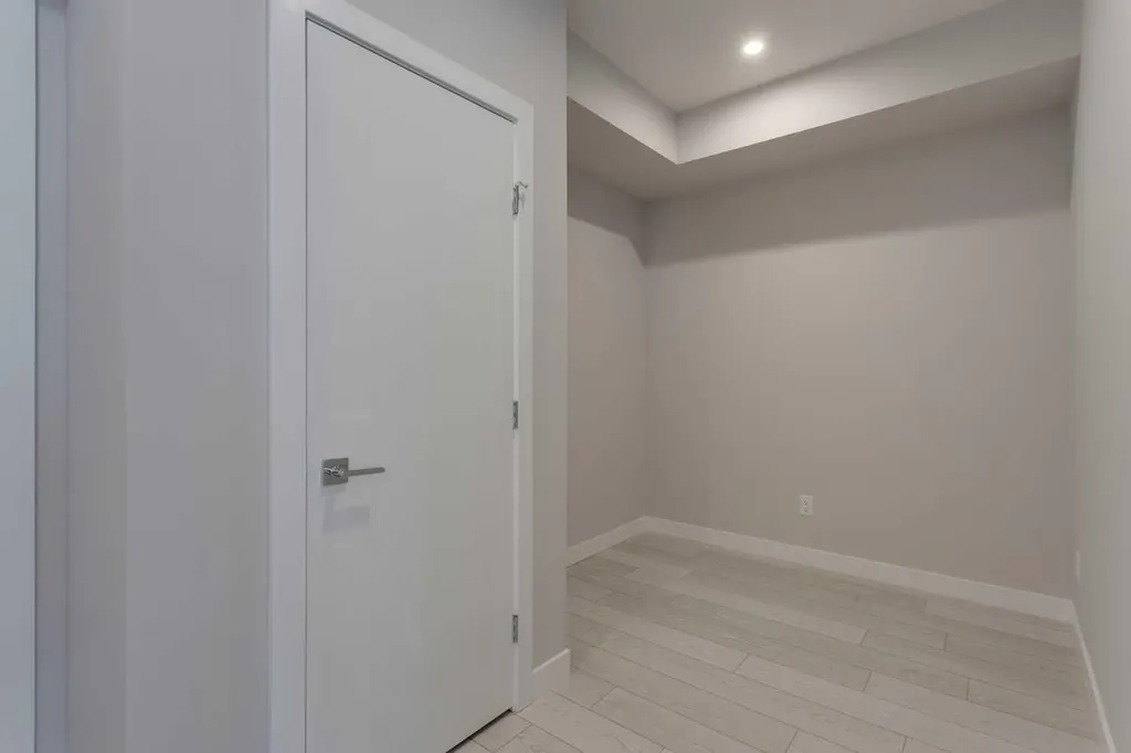 8370 Broadcast Avenue SW Calgary AB T3H 6L3